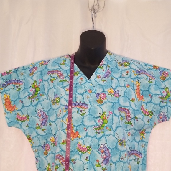 Simply basic scrub top - Picture 3 of 7